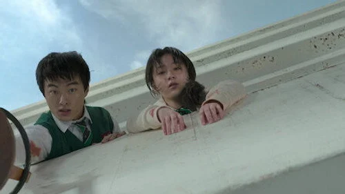 Мы все мертвы 1 сезон 2 серия — кадр