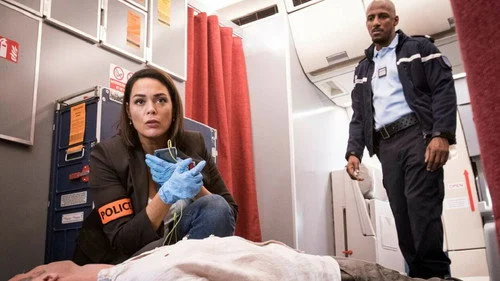 Астрид и Рафаэлла 4 сезон 1 серия — кадр
